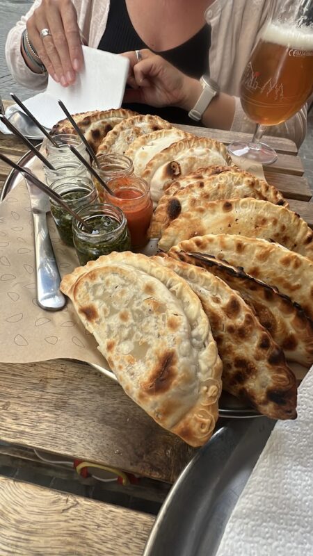 Tota – Empanadas Argentinas