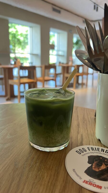 hondvriendelijke matcha bar antwerpen
